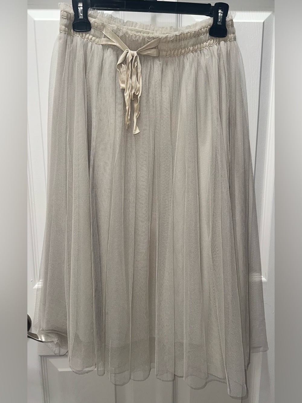 LC Lauren Conrad Neutral Pleated Tulle Midi Skirt in Light Taupe